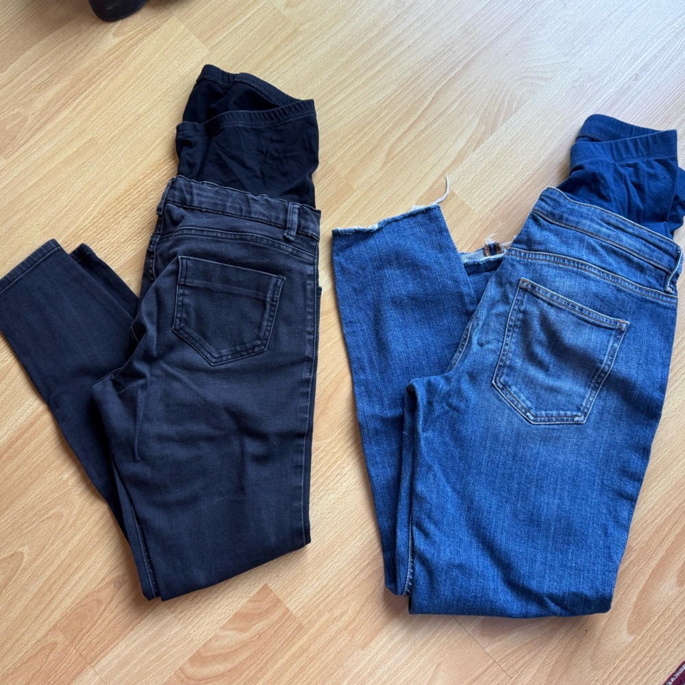 Maternity bundle of jeans